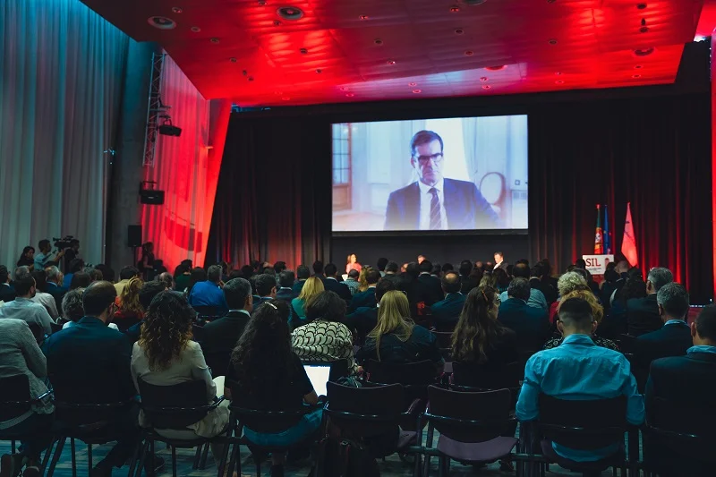 DSC00955c.height 800